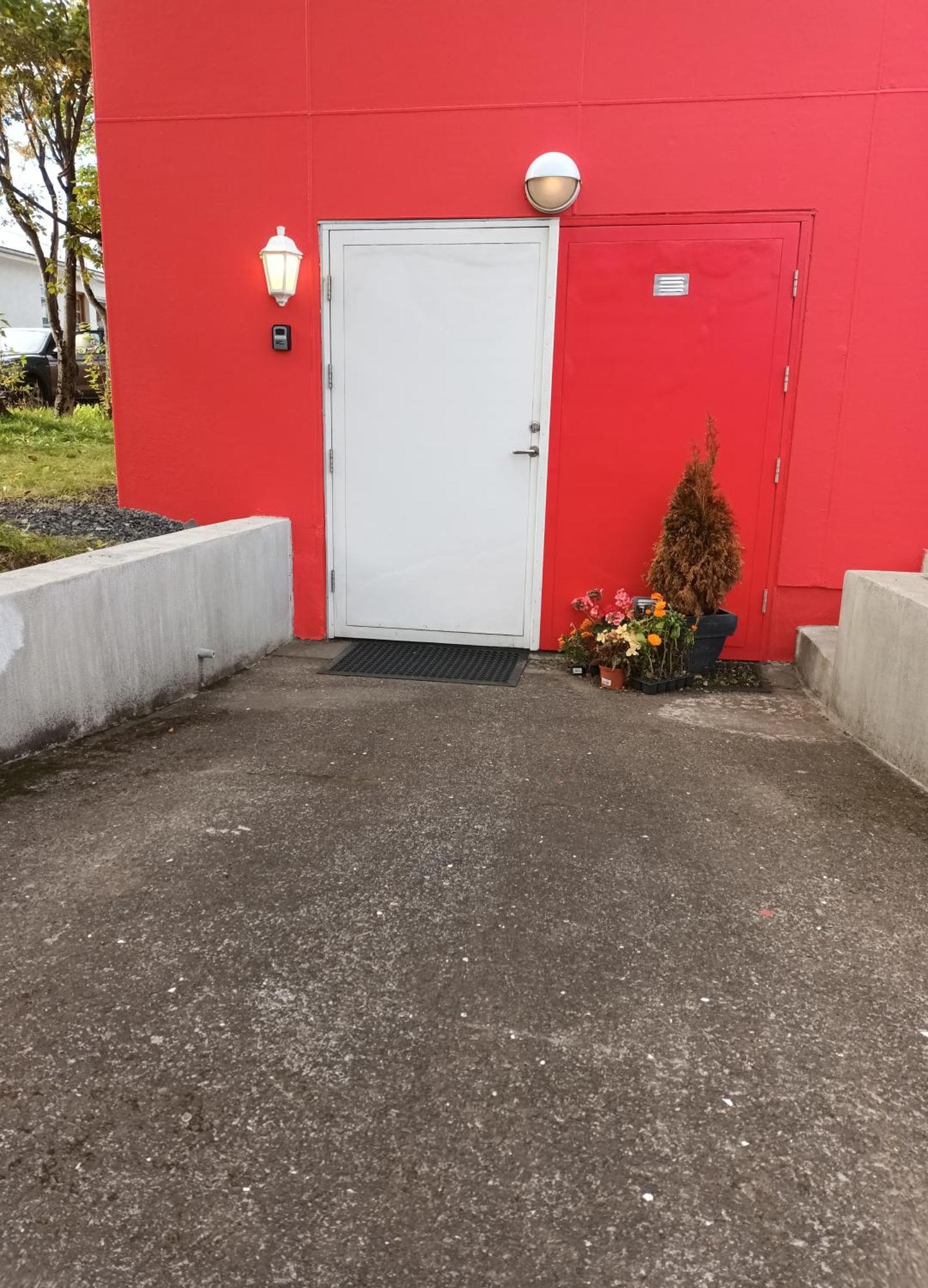 Lara Studio In Laugardalur Valley, Reykjavik Central Park And Botanical Garden, Private Entrance, Free Private Parking On Side 외부 사진